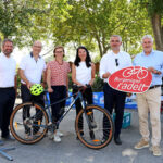 Bildtext LR_Dorner_Sicher_am_Rad_001 (v.l.n.r.): Daniel Elias (Verkehrstechniker, nast consulting), Michael Aleksa (wissenschaftlicher Mitarbeiter des Austrian Institute of Technology), Christine Zopf-Renner (Mobilitätszentrale Burgenland), Bettina Schützenhofer (Verkehrspsychologin), Verkehrslandesrat Heinrich Dorner und Bgm. Gerold Stagl (Freistadt Rust)